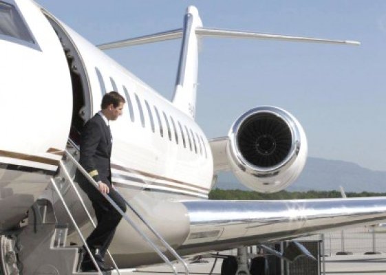 Bombă la bordul unui avion din Irlanda de Nord
